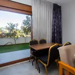 Lara Breeze Homes Apartment *