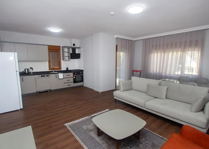 Lara Breeze Homes 公寓