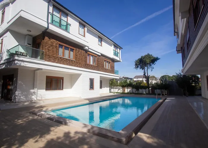 Lara Breeze Homes *