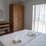 Apartment Lara Breeze Homes *
