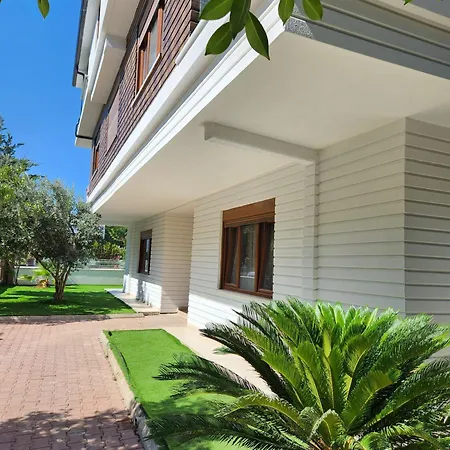 Lara Breeze Homes Apartment