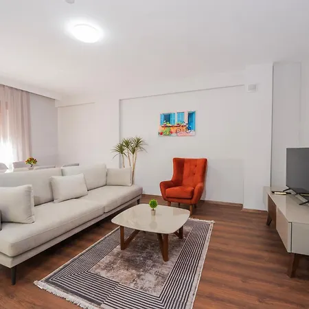 Lara Breeze Homes Apartment *