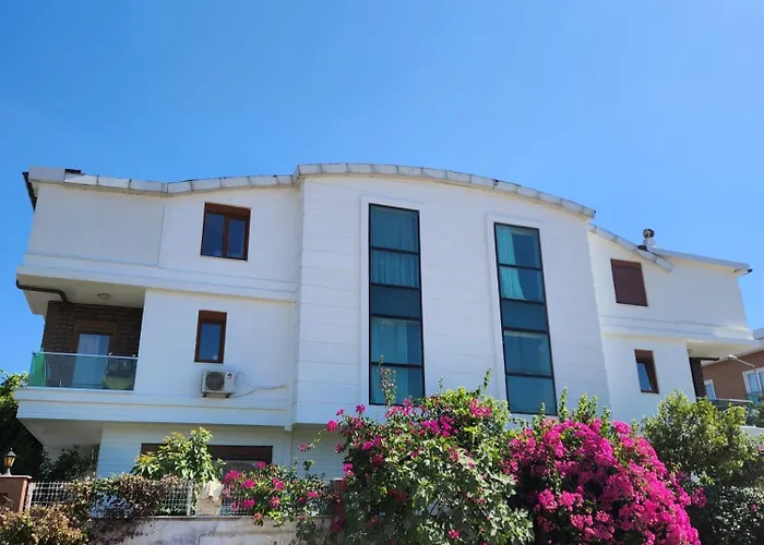 Lara Breeze Homes