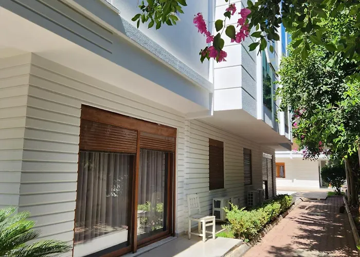 Lara Breeze Homes Apartament *