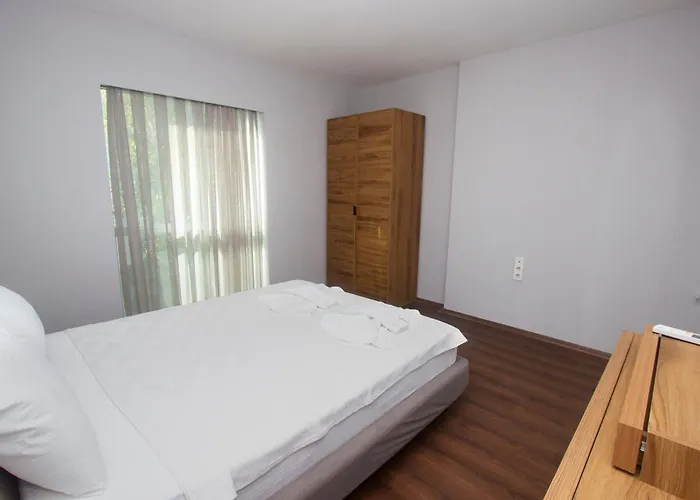 Lara Breeze Homes Apartament *