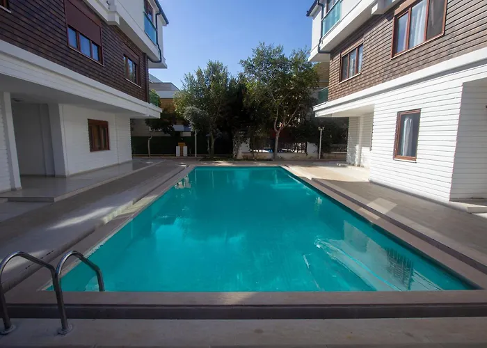 Lara Breeze Homes Апартаменты *