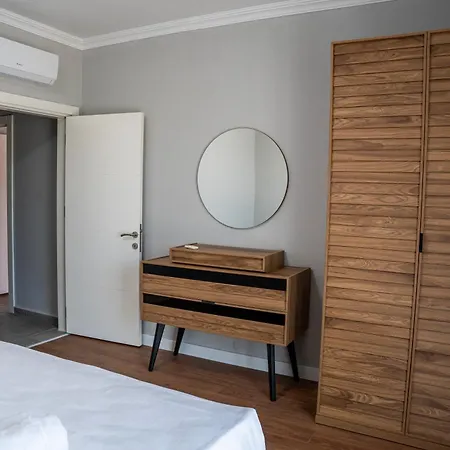 Lara Breeze Homes Apartamento