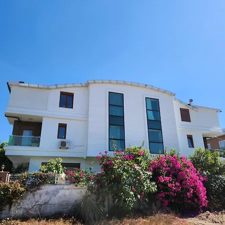 Lara Breeze Homes