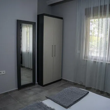 Lara Breeze Homes Apartamento
